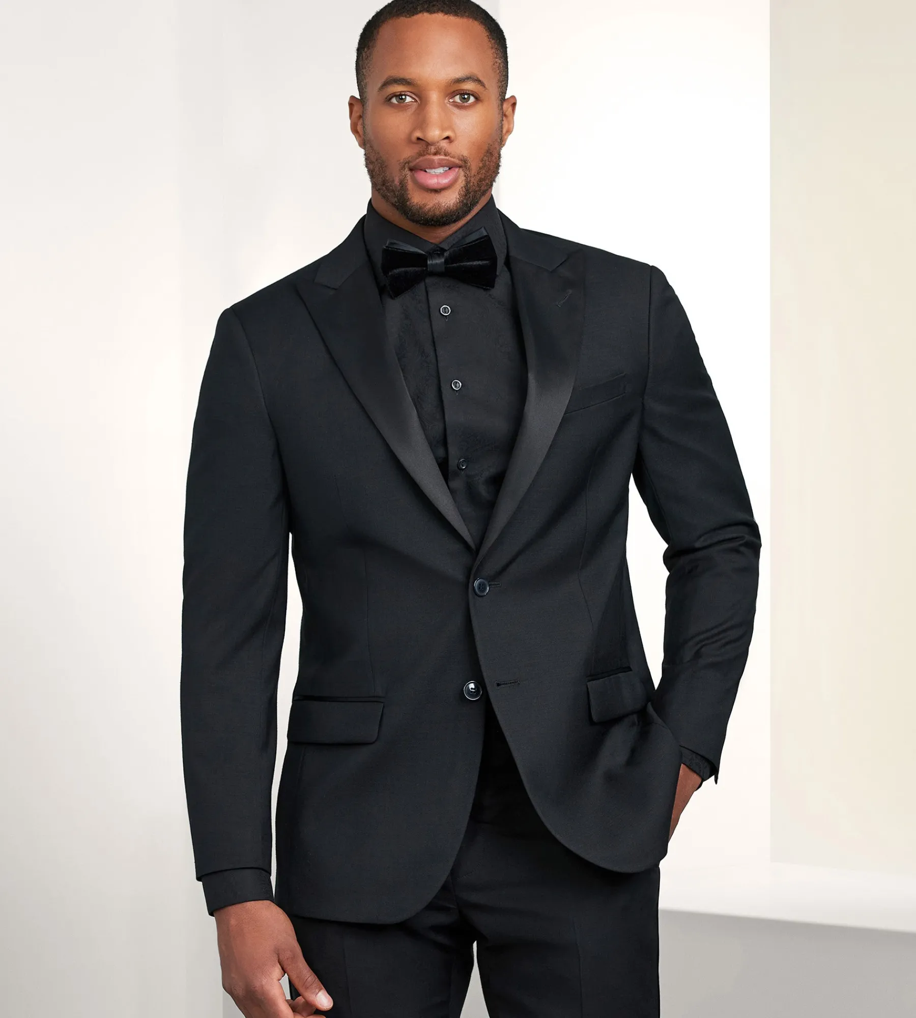 G Grafton Tuxedos|Suit Separates*Modern Fit Stretch Peak Lapel Tuxedo