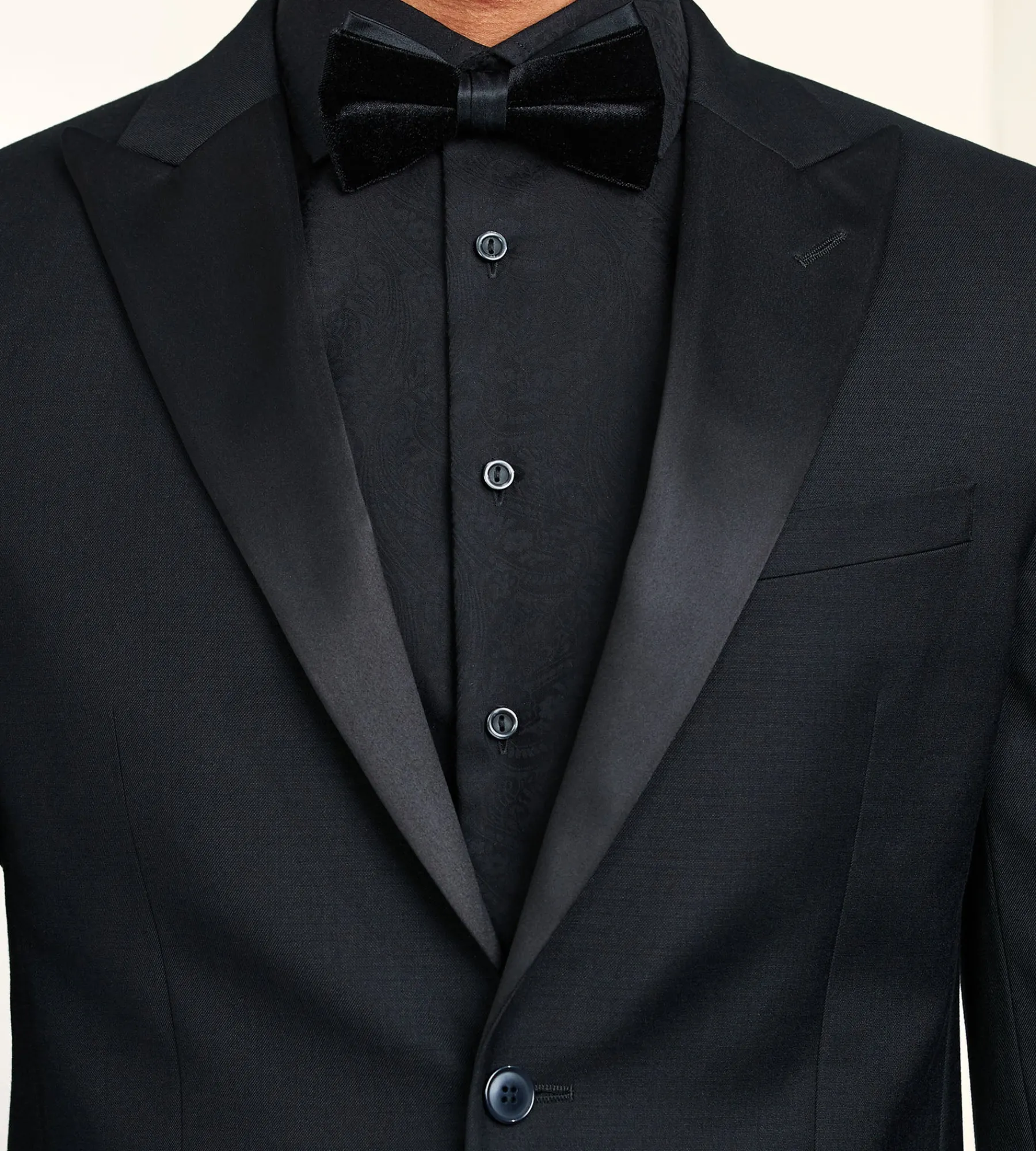 G Grafton Tuxedos|Suit Separates*Modern Fit Stretch Peak Lapel Tuxedo