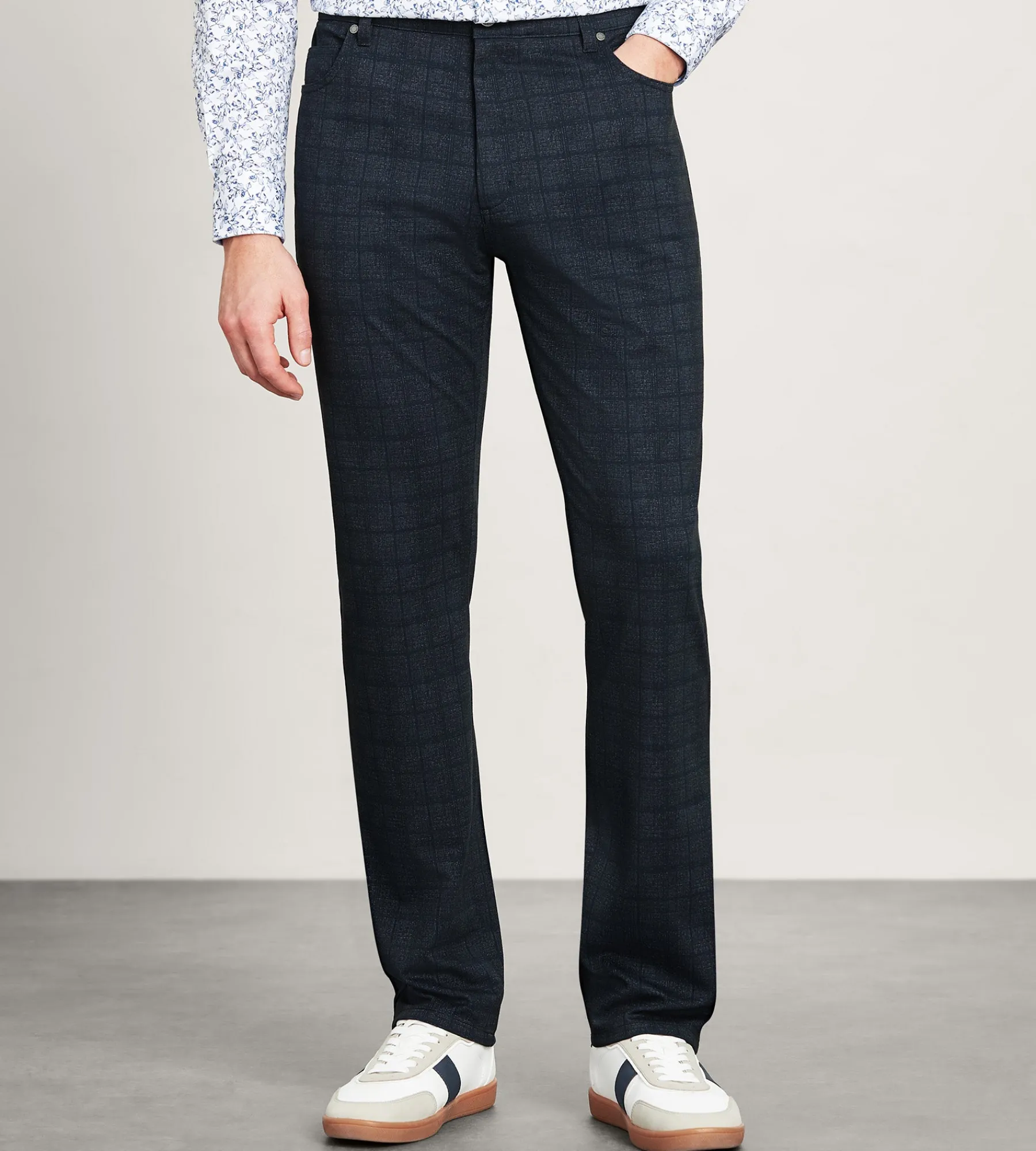Jermyn & Bond Casual Pants*Modern Fit 4-way Stretch 5-Pocket Check Casual Pant Navy